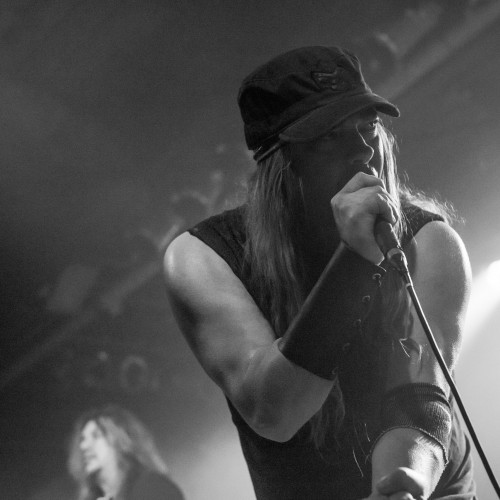 Skid Row als Support für Saxon