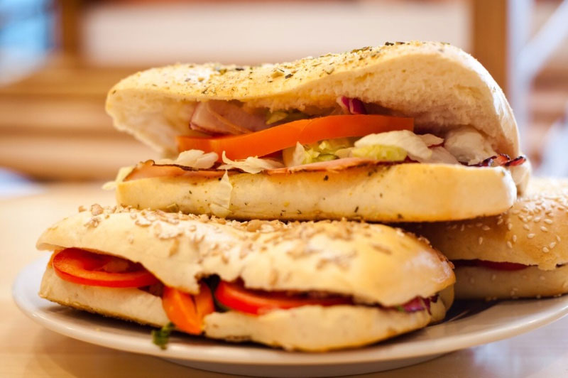 NOVA ROCK 2016: Late Night Act AUSTROFRED, neue Bands, Frühstücken wie ein Kaiser im WIENER CAFÉ